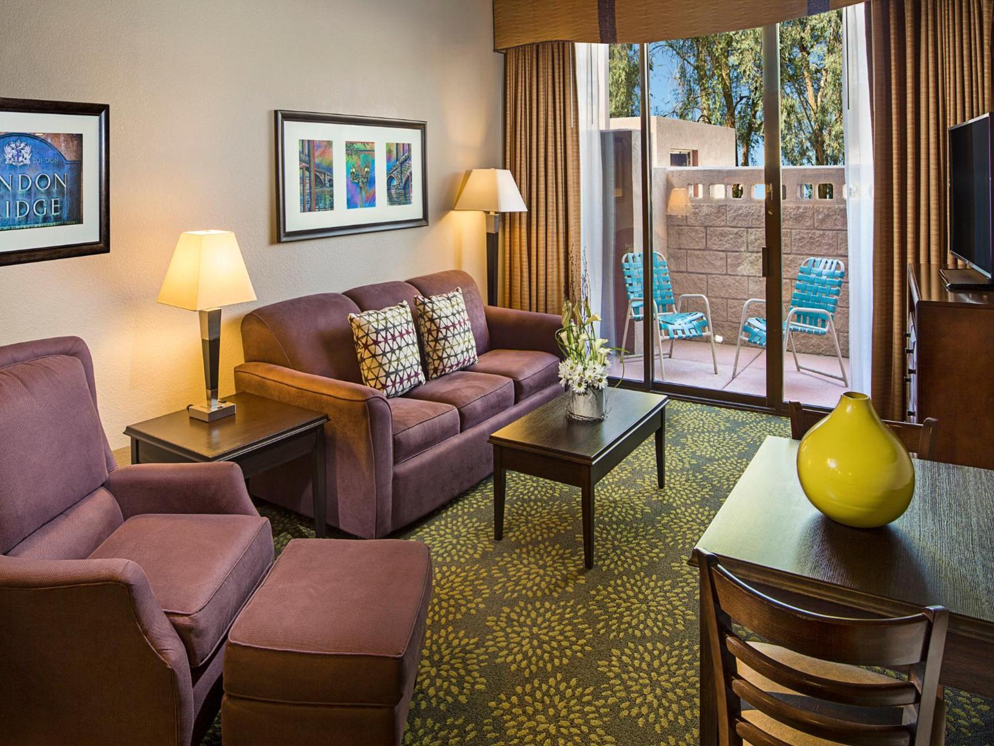 One-Bedroom King Deluxe Suite